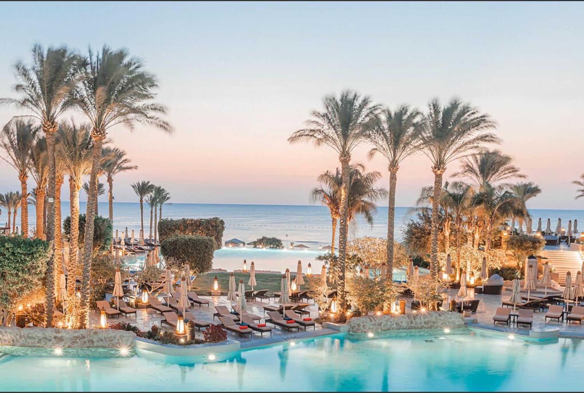The Makadi Spa Hotel - Couples Only 18 Years Plus Hurghada Extérieur photo The resort at sunset